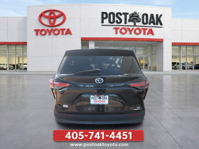 Used 2022 Toyota Sienna LE FWD image 6