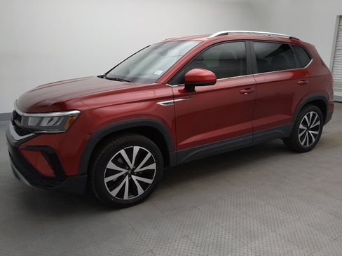 Used 2022 Volkswagen Taos SE AWD/4WD image 2