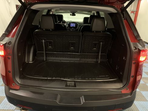 Used 2020 Chevrolet Traverse RS w/ LPO, Floor Liner Package image 27