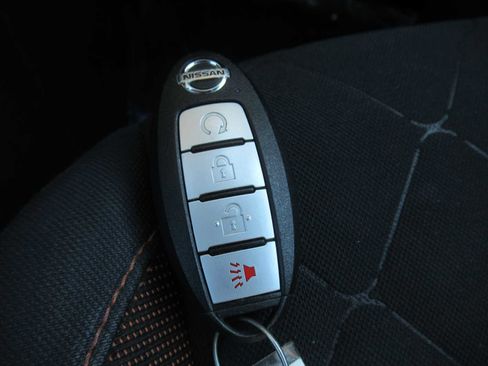 Used 2018 Nissan Kicks SR w/ Exterior Electronics Package image 28