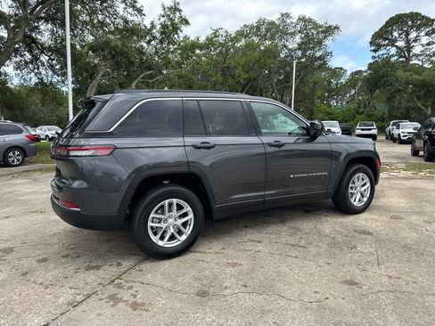 New 2026 Jeep Grand Cherokee Laredo w/ Trailer Tow Package AWD/4WD image 3