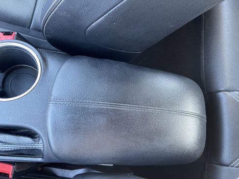 Used 2021 Ford Mustang Premium image 30