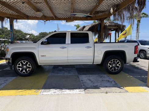Used 2014 GMC Sierra 1500 SLT w/ All-Terrain Package AWD/4WD image 8