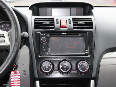 Used 2014 Subaru Forester 2.5i Premium image 9