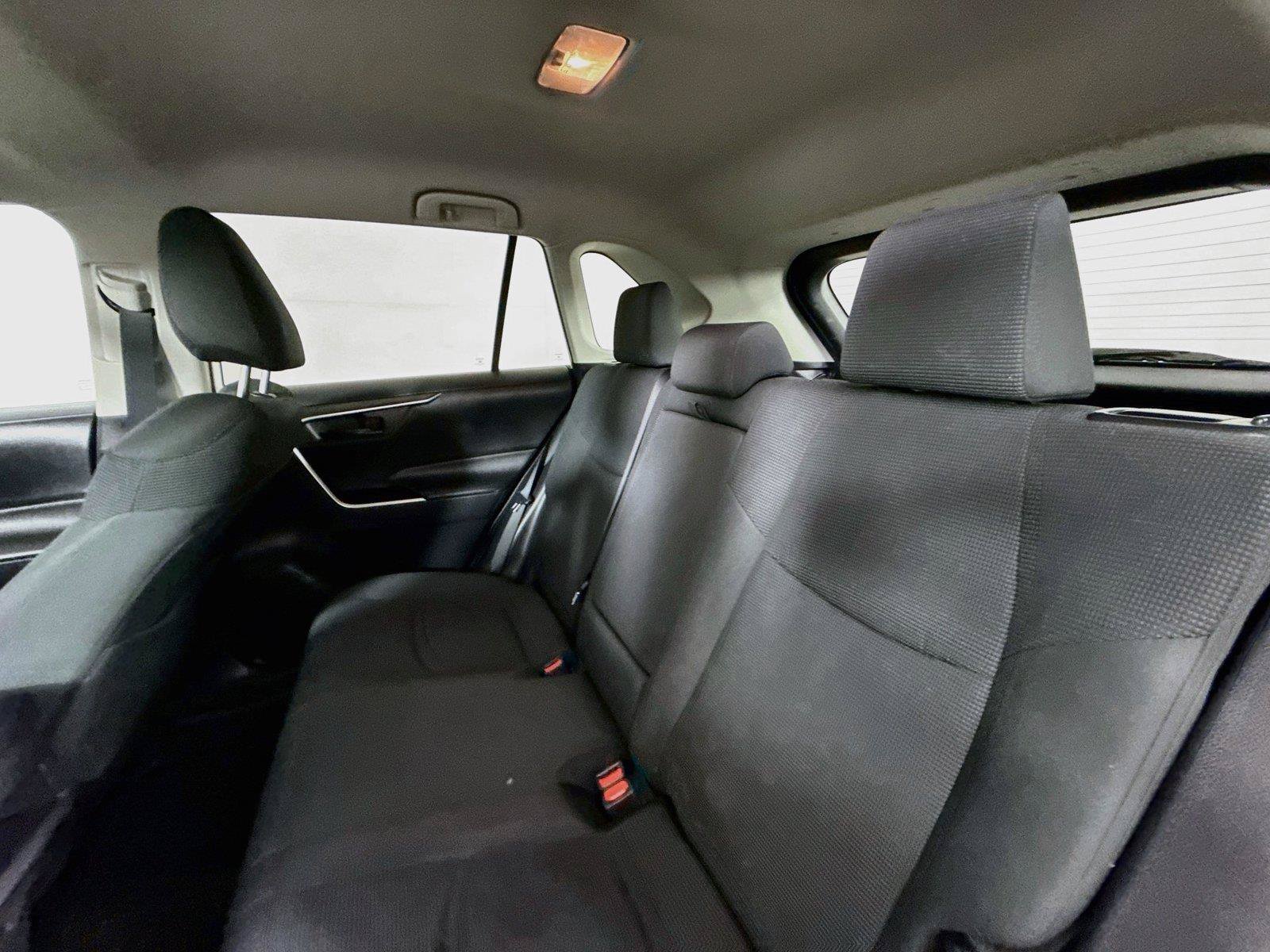 Used 2019 Toyota RAV4 LE AWD/4WD image 26