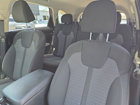 Certified 2025 Kia Sorento LX FWD image 21