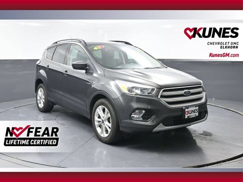 Used 2018 Ford Escape SE w/ SE Sync 3 Package FWD image 1