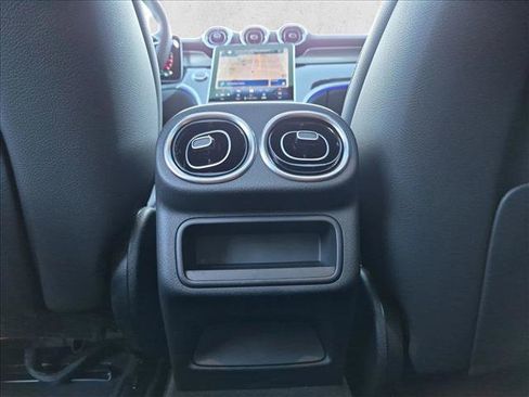 Used 2026 Mercedes-Benz GLC 300 image 17