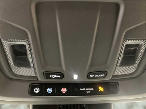 Used 2024 GMC Sierra 2500 SLE w/ SLE Convenience Package image 20