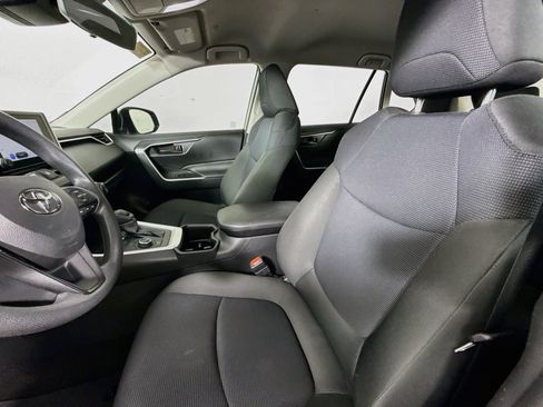 Used 2025 Toyota RAV4 LE AWD/4WD image 11