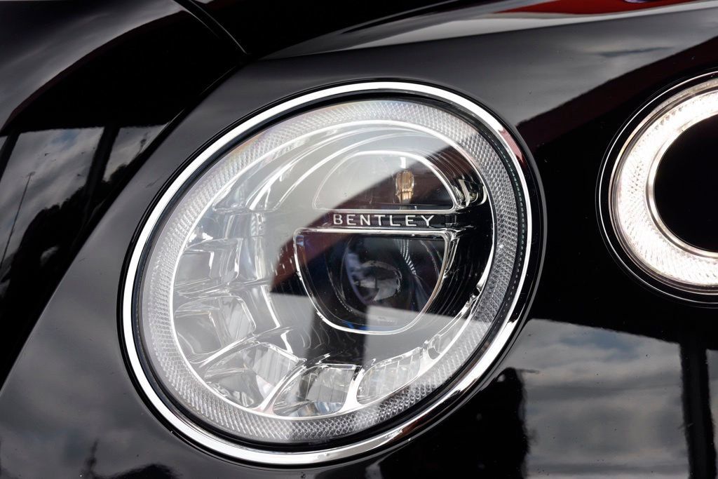 Used 2019 Bentley Bentayga AWD/4WD image 6
