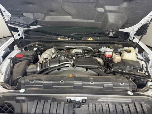 Used 2024 Chevrolet Silverado 2500 High Country w/ High Country Premium Package image 9