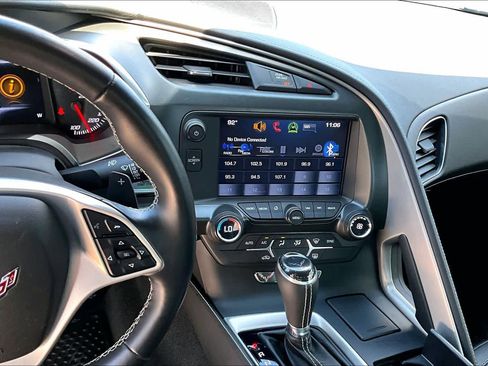 Used 2019 Chevrolet Corvette Stingray Coupe w/ 1LT RWD image 7