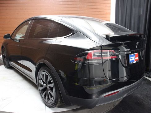 Used 2023 Tesla Model X image 10