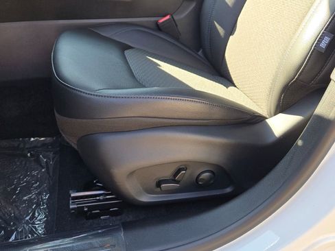 New 2026 Jeep Compass Latitude image 24