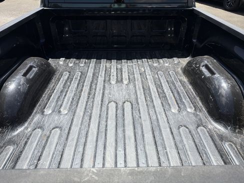 Used 2018 RAM 1500 ST w/ SXT Appearance Group AWD/4WD image 5