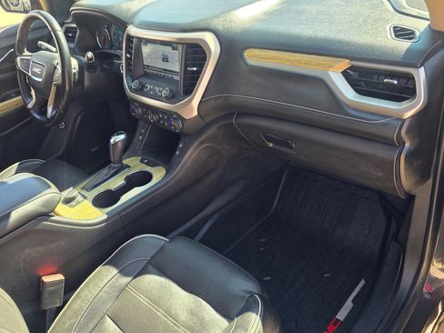 Used 2019 GMC Acadia Denali image 29