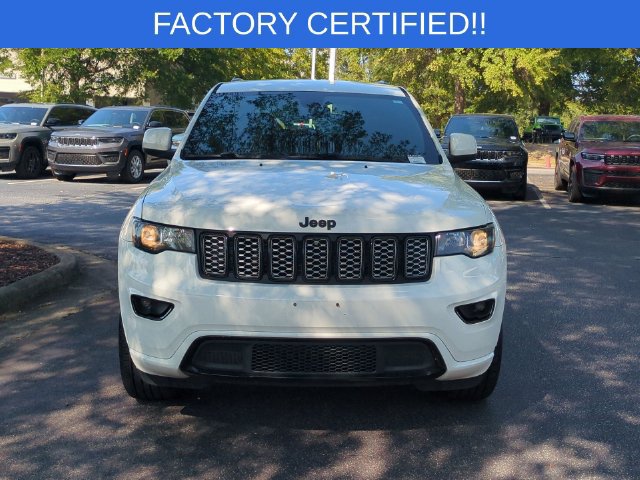Certified 2018 Jeep Grand Cherokee Altitude AWD/4WD image 8