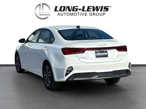 Used 2024 Kia Forte LXS w/ LXS Technology Package FWD image 4