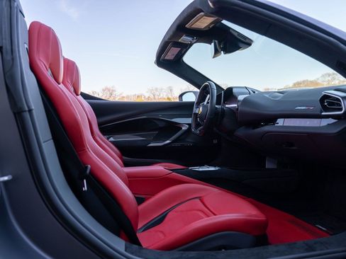 Used 2023 Ferrari 296 GTS RWD image 50
