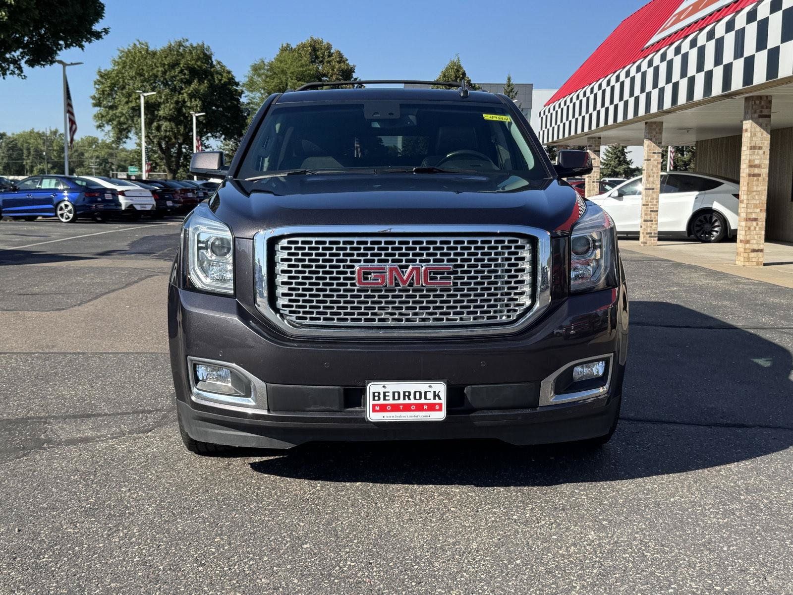 Used 2015 GMC Yukon XL Denali w/ Open Road Package AWD/4WD image 2