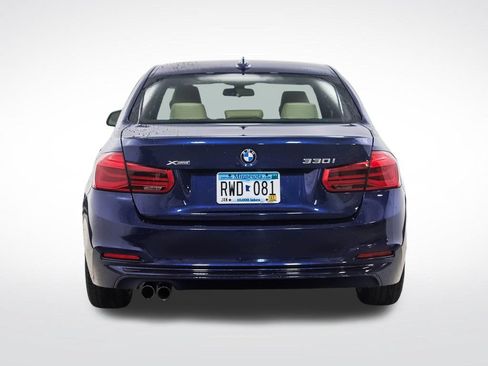 Used 2018 BMW 330i xDrive Sedan AWD/4WD image 4