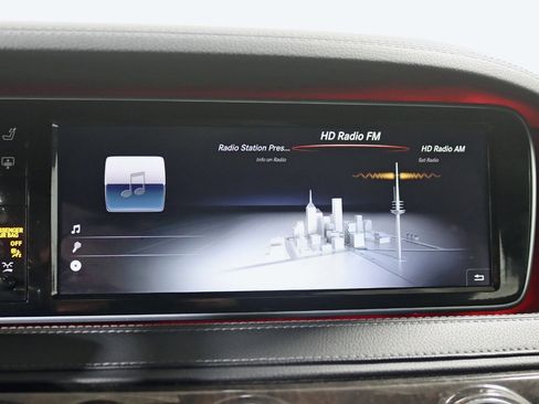 Used 2015 Mercedes-Benz S 550 4MATIC Sedan image 26