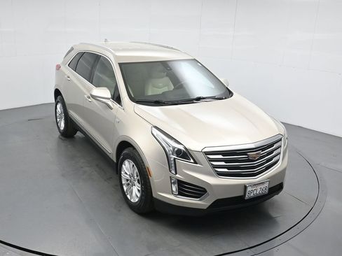 Used 2017 Cadillac XT5 FWD image 36