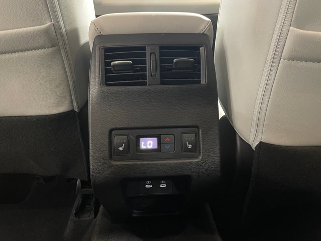 Used 2025 Mitsubishi Outlander SEL FWD image 18