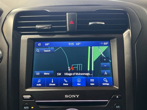 Used 2019 Ford Fusion Titanium image 23