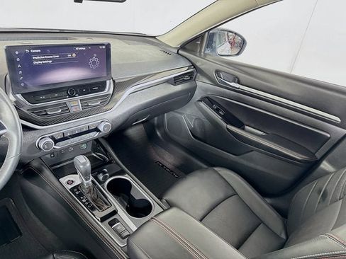 Used 2024 Nissan Altima 2.5 SR w/ SR Premium Package image 21