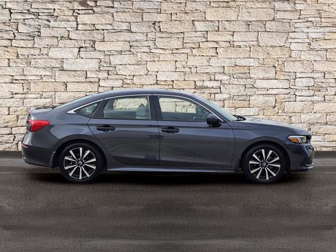 Used 2023 Honda Civic EX image 5