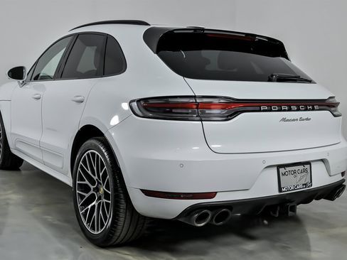 Used 2020 Porsche Macan Turbo image 10