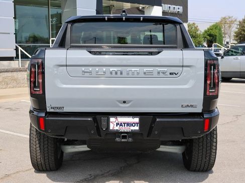 New 2026 GMC Hummer EV 4x4 Crew Cab image 4