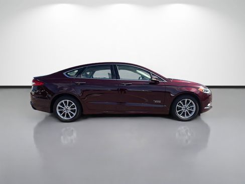 Used 2017 Ford Fusion Energi SE image 2