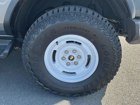 Used 2025 Ford Bronco Heritage Edition AWD/4WD image 26