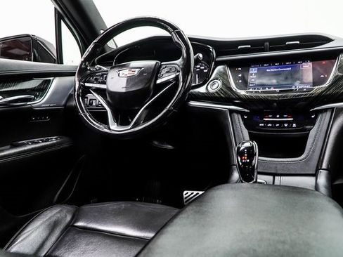 Used 2020 Cadillac XT6 Premium Luxury image 18