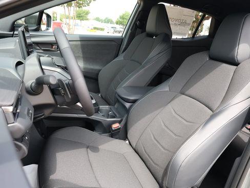 New 2026 Toyota C-HR AWD/4WD image 27