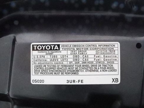 Used 2016 Toyota Tundra SR5 w/ SR5 Upgrade Package image 9