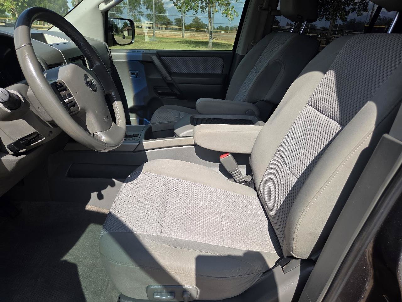 Used 2005 Nissan Armada SE RWD image 12