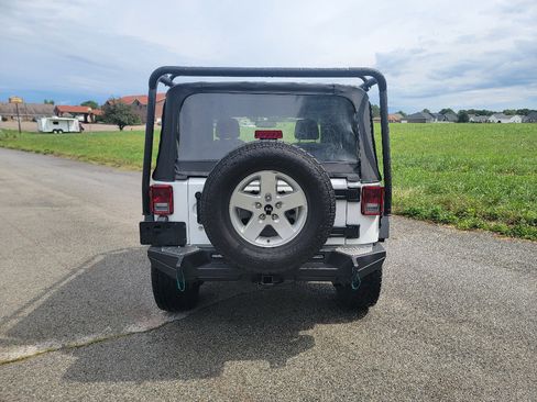 Used 2016 Jeep Wrangler Sport w/ Quick Order Package 24S AWD/4WD image 7