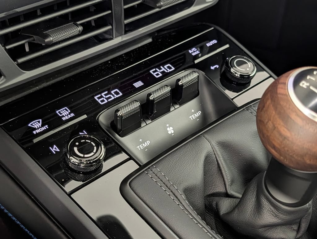 Certified 2026 Porsche 911 Carrera T RWD image 31