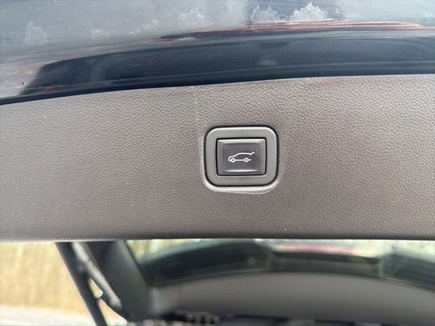 Certified 2024 Chevrolet Blazer RS w/ Driver Confidence II Package image 16