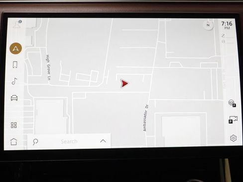 Used 2023 Land Rover Range Rover Sport SE Dynamic image 10