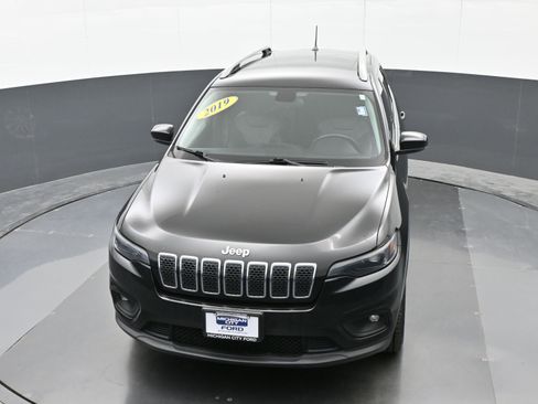 Used 2019 Jeep Cherokee Latitude Plus w/ Cold Weather Group AWD/4WD image 33