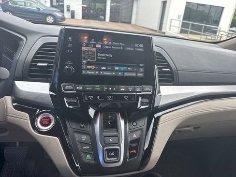 Used 2023 Honda Odyssey Touring image 6