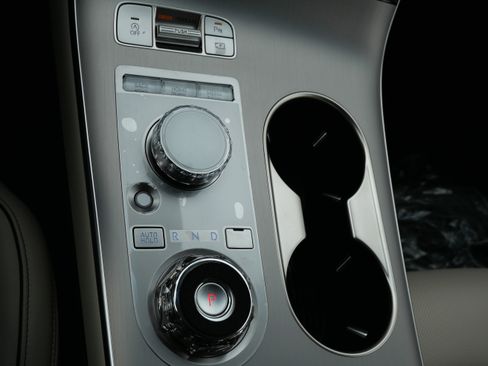 New 2026 Genesis GV70 2.5T Advanced image 9