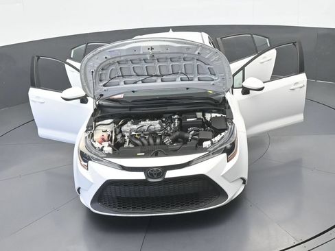 Used 2021 Toyota Corolla LE FWD image 61