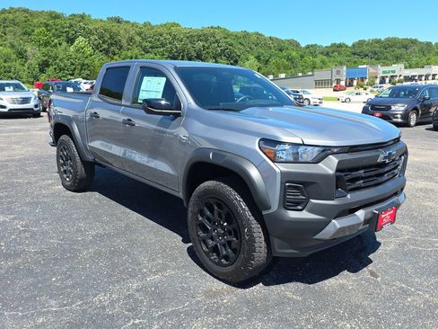 New 2026 Chevrolet Colorado Trail Boss AWD/4WD image 2