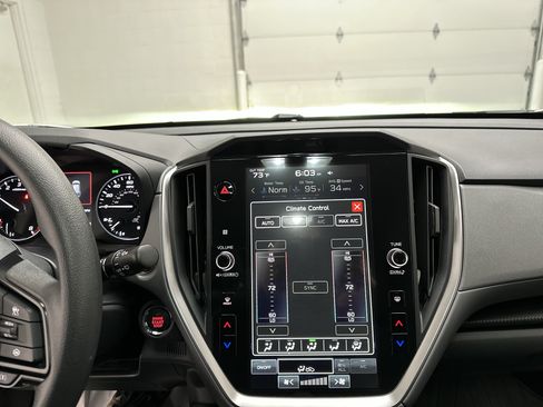 Used 2024 Subaru Crosstrek 2.0i Premium AWD/4WD image 30